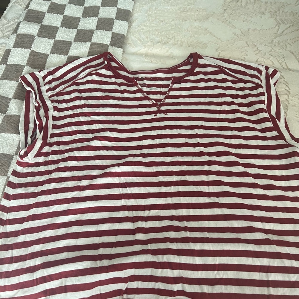 AERIE Muscle Striped Red and White Top size XL